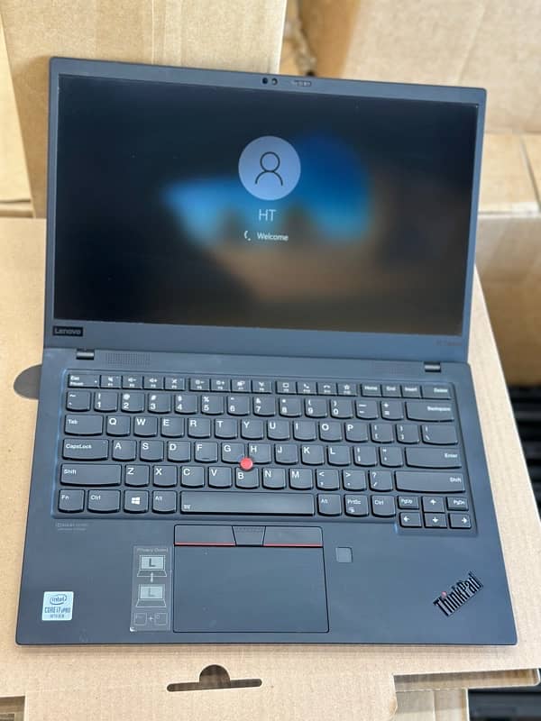 Lenovo Thinkpad X1 Carbon Core i7 10th gen Touchscreen 1