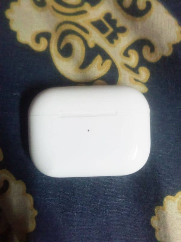 Airpods pro new condition 2