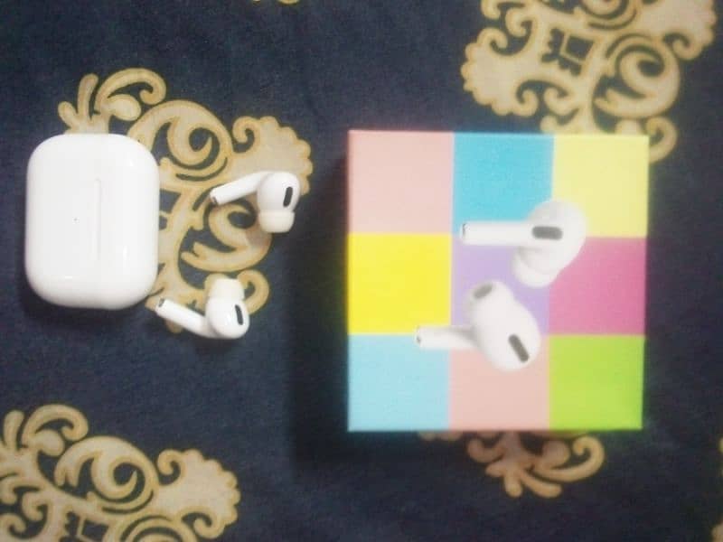 Airpods pro new condition 11