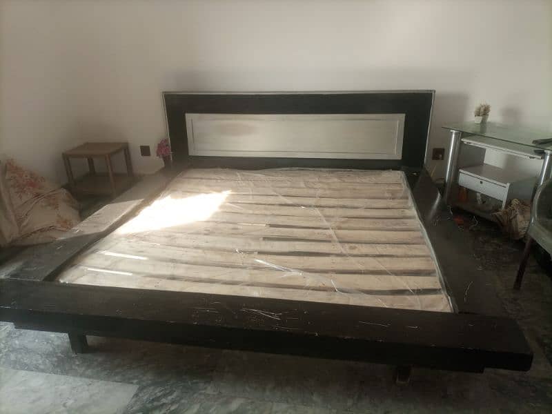 King Size Bed 2