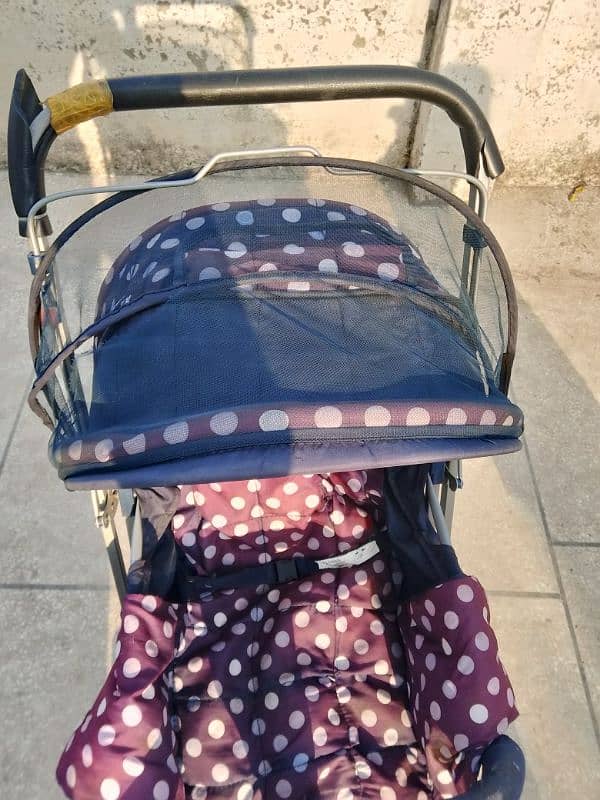 kids pram /stroller 8 wheeler for sale in reasonable price 2