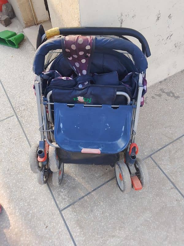 kids pram /stroller 8 wheeler for sale in reasonable price 7