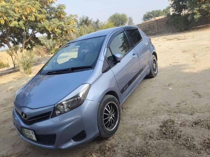 Toyota Vitz 2012 7