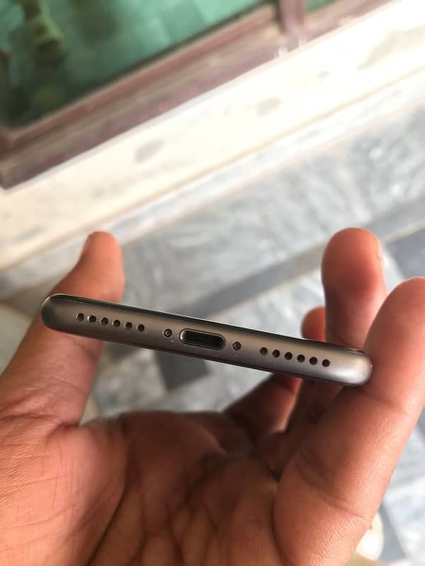 iphone 8 64gb non pta (factory unlock) 2