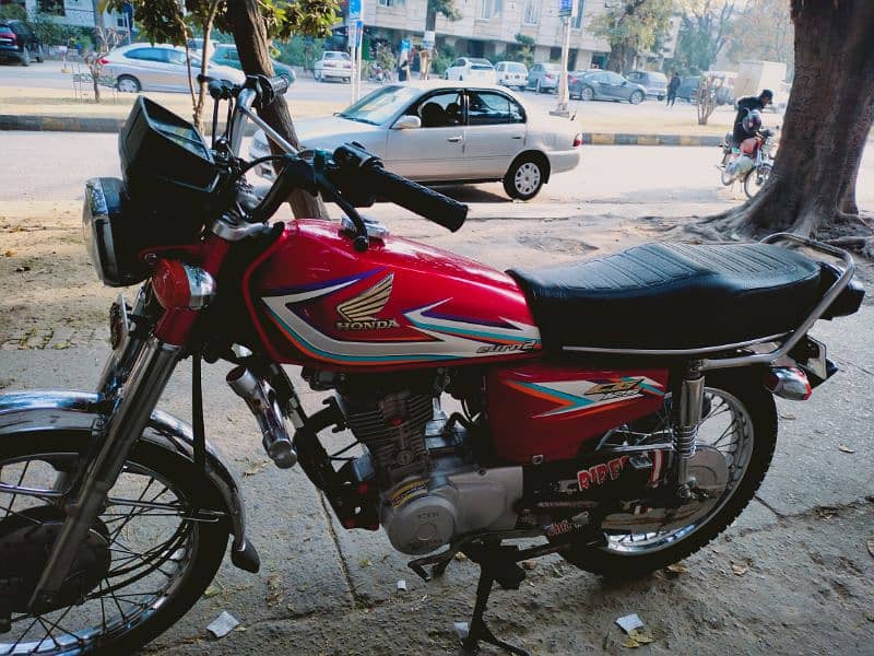 Honda CG 125 (2016) - Islamabad Number 12