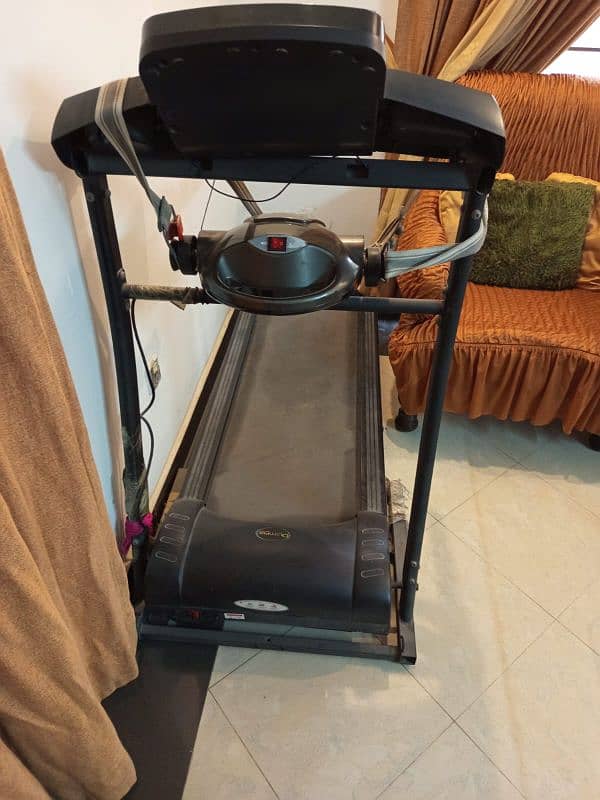 treadmill in well condition and at a very reasonable price 2