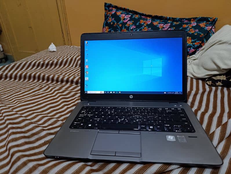 HP Laptop 1