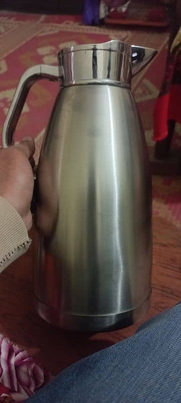 Thermos 2.3 Liter stainless steel Importand hai bahir say aya hai 6