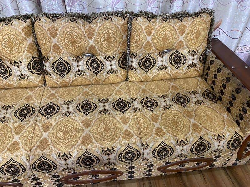 Sofa for sale 4