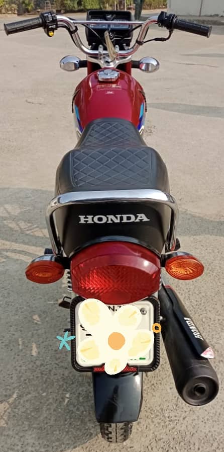 Honda CG 125 2024 3