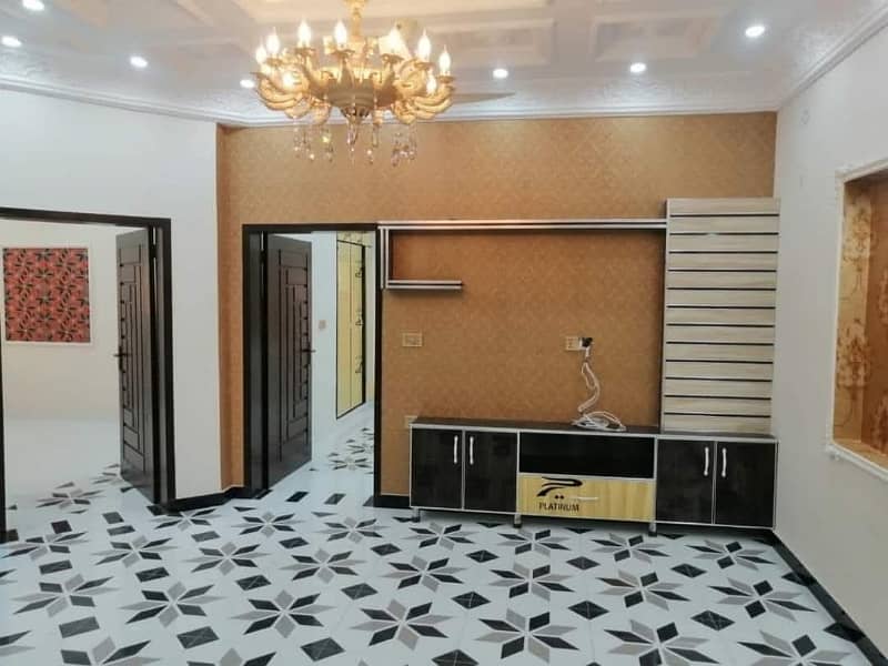 Get Your Hands On Prime Location House In Lahore Best Area 16