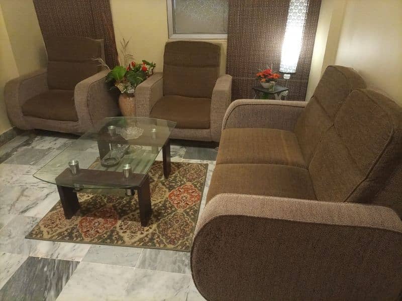 4 Seater Sofa Set with Center Table 2