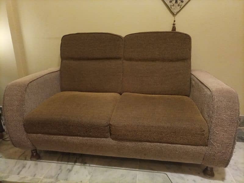 4 Seater Sofa Set with Center Table 3