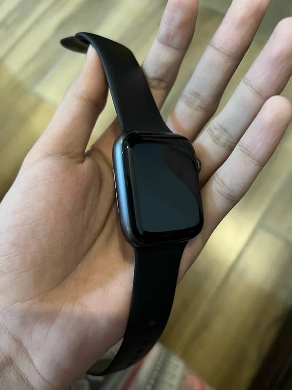 apple warch series 4 44mm 1