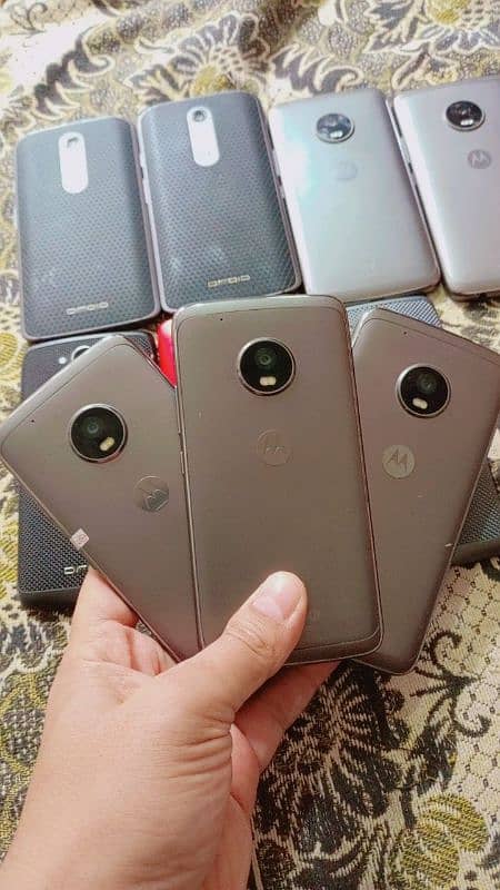 Moto G5 pluse 2GB+ 32GB with finger print. 0