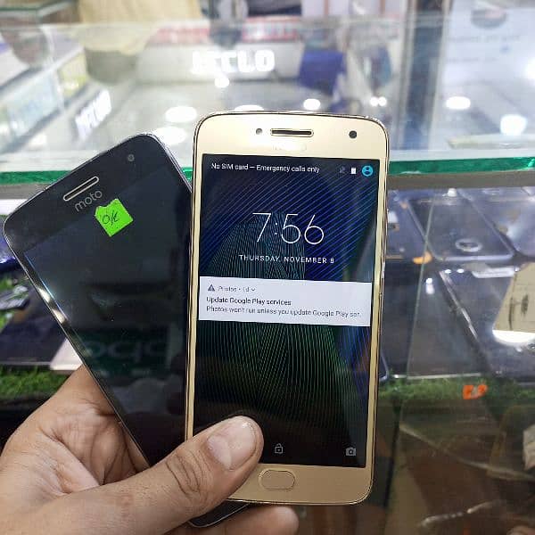 Moto G5 pluse 2GB+ 32GB with finger print. 3