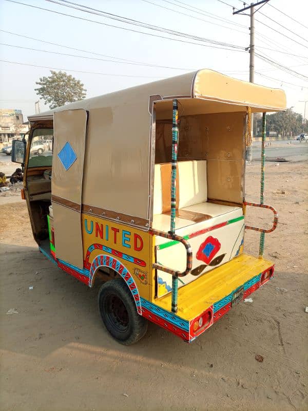 United Rickshaw model 19 (0.3. 0.7. 6.5. 6.8. 5.1. 0) 3