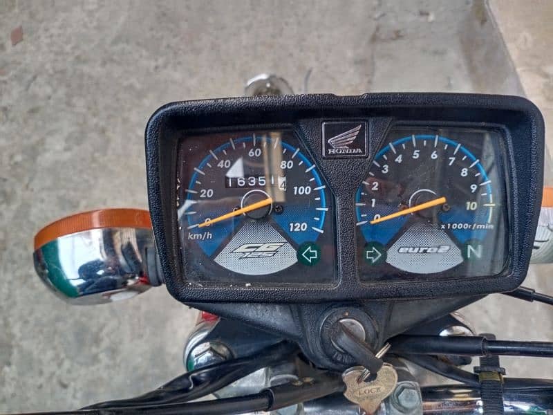 Honda 125 2023 4