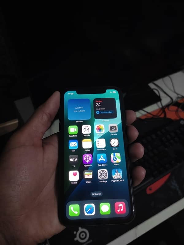 Iphone 11 New 100 health 7months plus warranty time non active 0