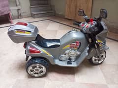 Kid bike 3 wheel very good condition. .