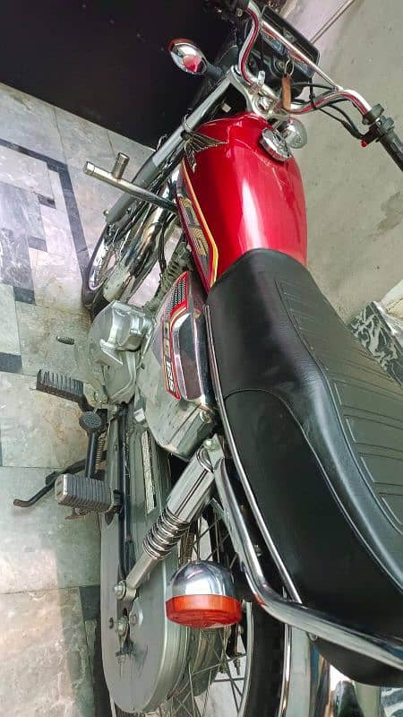 Honda 125 Special addition self start 3