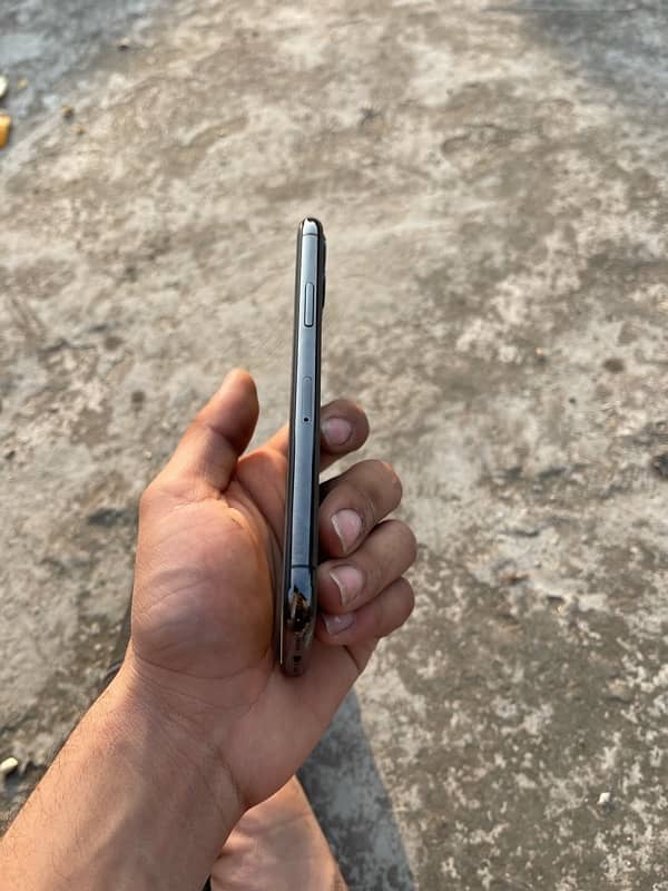 iphone 11 pro 1