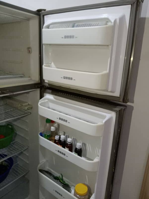 Dawlance fridge urgent  for sale 1