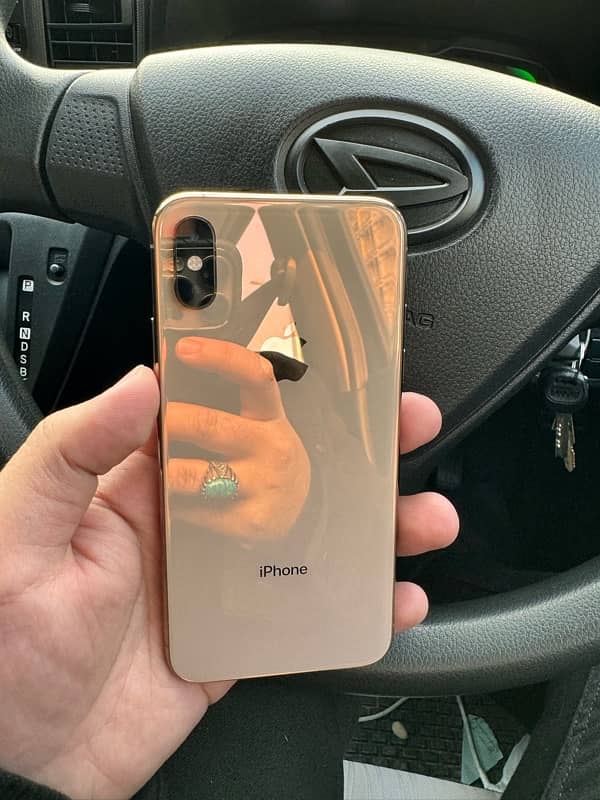 Iphone xs Gold 256 PTA Approved 10/10 condition 0