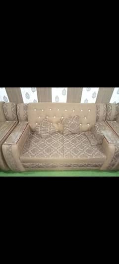 4 seater sofa set available in new condition 03140504815