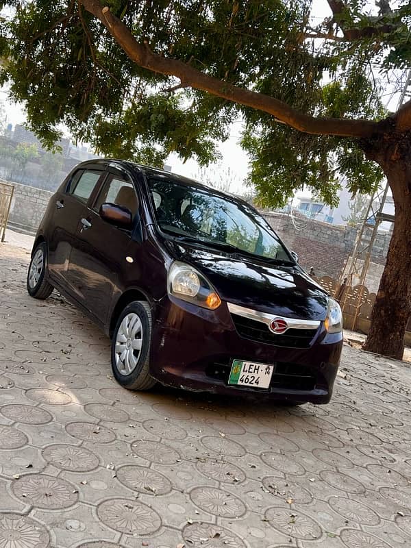 Daihatsu Mira 2012 3