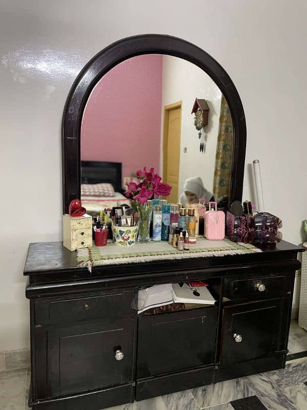 dressing table for sale 0