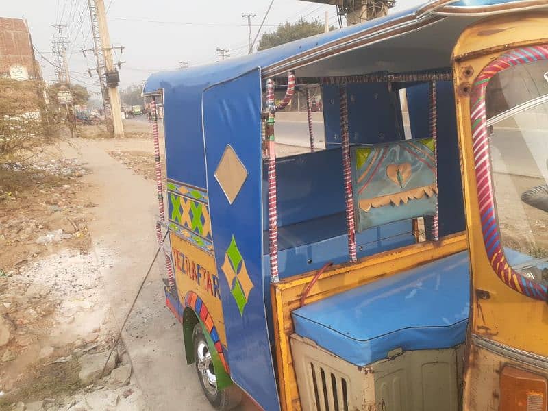 tez raftaar 4 stroke CNG rickshaw 1