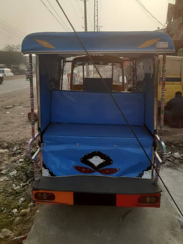 tez raftaar 4 stroke CNG rickshaw 2