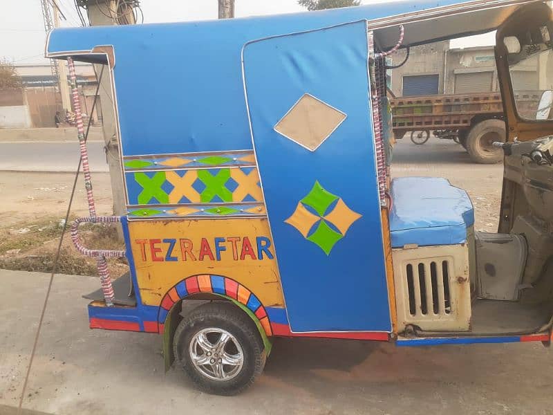 tez raftaar 4 stroke CNG rickshaw 4