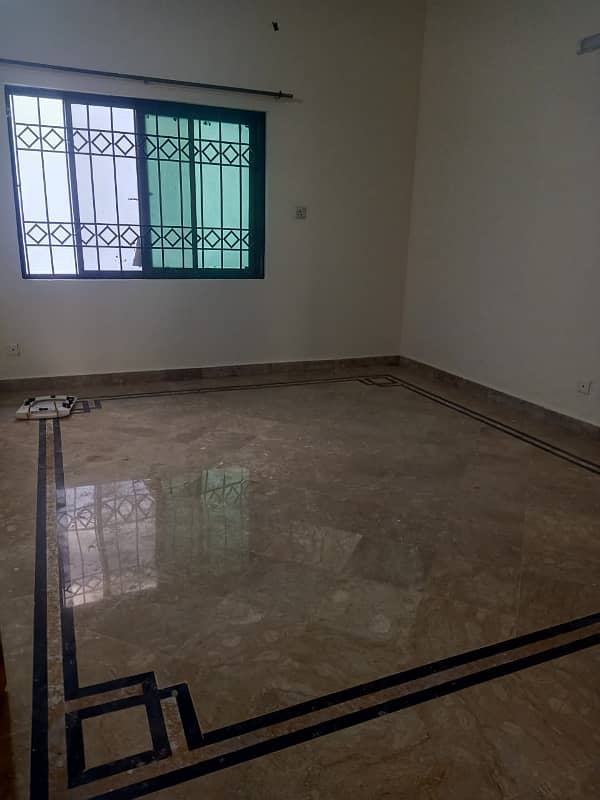 30*60 Ground Portion Available For Rent In G-11/1 4