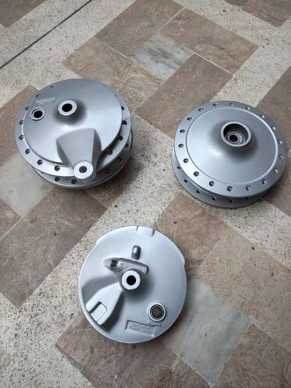 Suzuki GS 150 ( wheel Drums ) 0