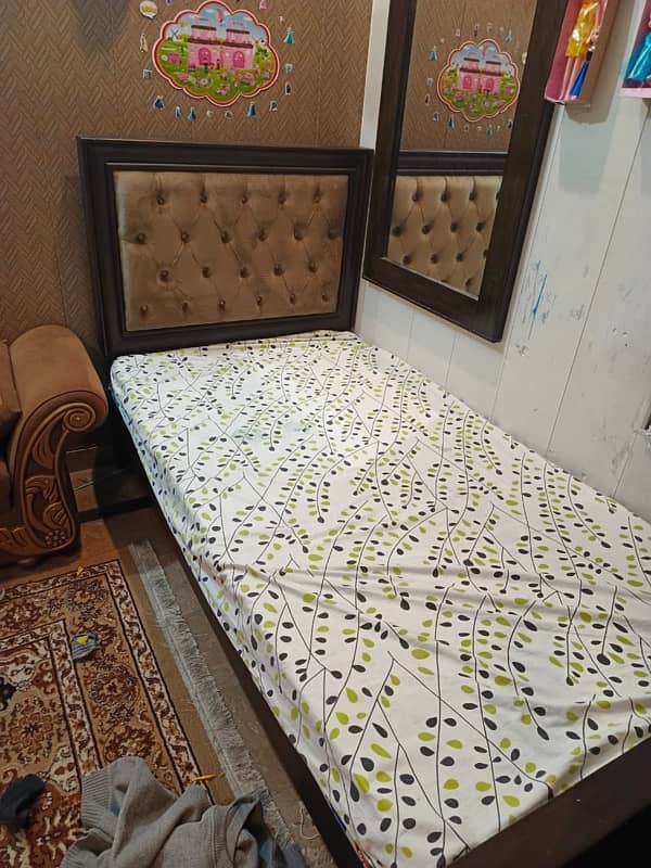 single bed 0