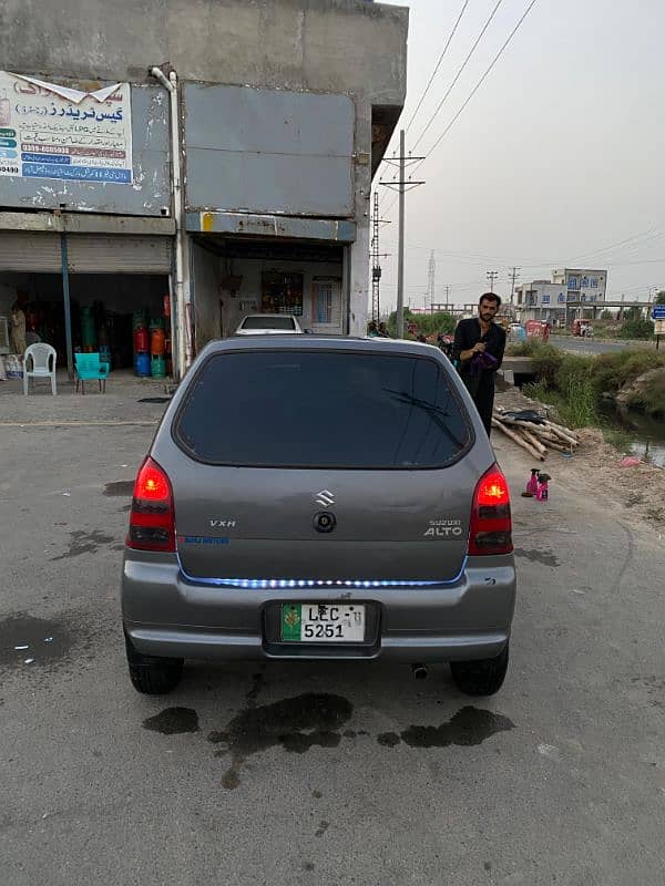 Suzuki Alto 2011 3