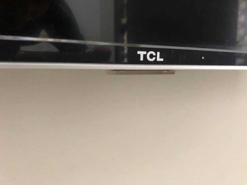 TCL original  42 Inches led 1