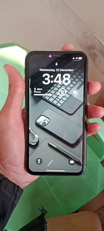 iphone 11 condition like new 1