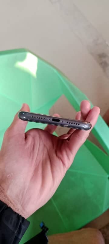 iphone 11 condition like new 4