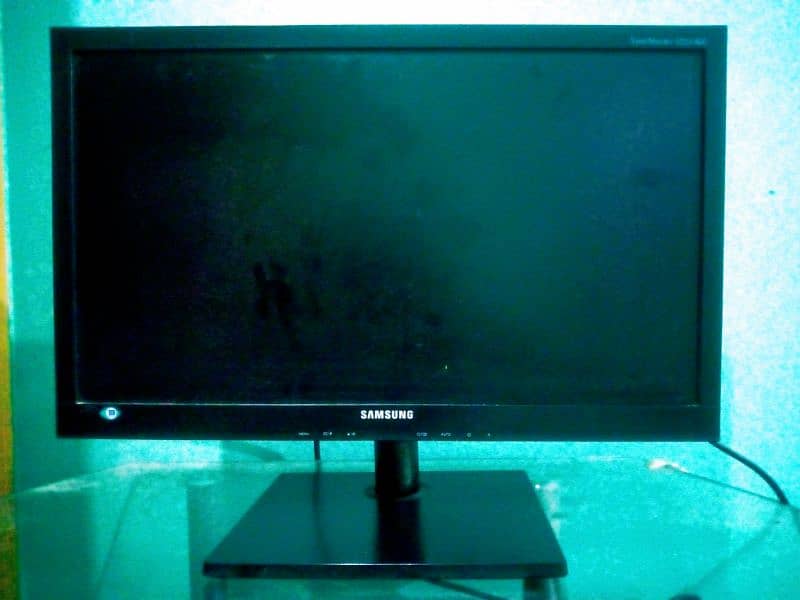 samsung LED 22 inches 1