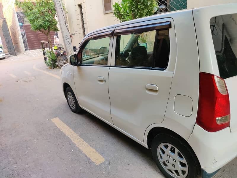 Suzuki Wagon R 2018 3