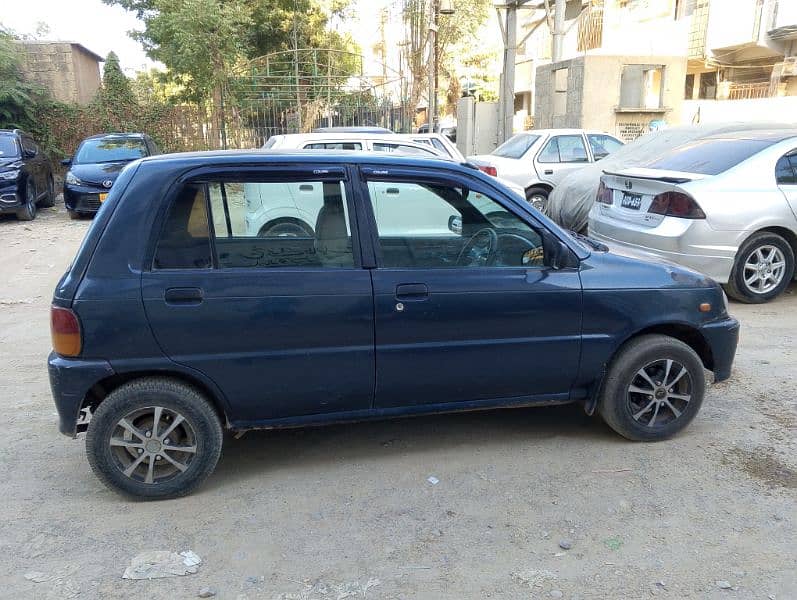 Daihatsu Cuore 2006 4