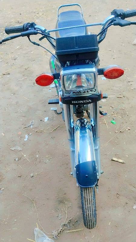 Honda CG 125 All ok Lush Condition 2023 Model urgent Sale 11