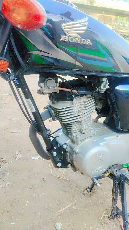 Honda CG 125 All ok Lush Condition 2023 Model urgent Sale 12