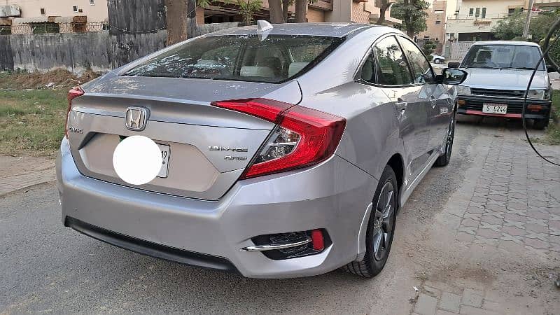 Honda Civic Oriel 2019 11