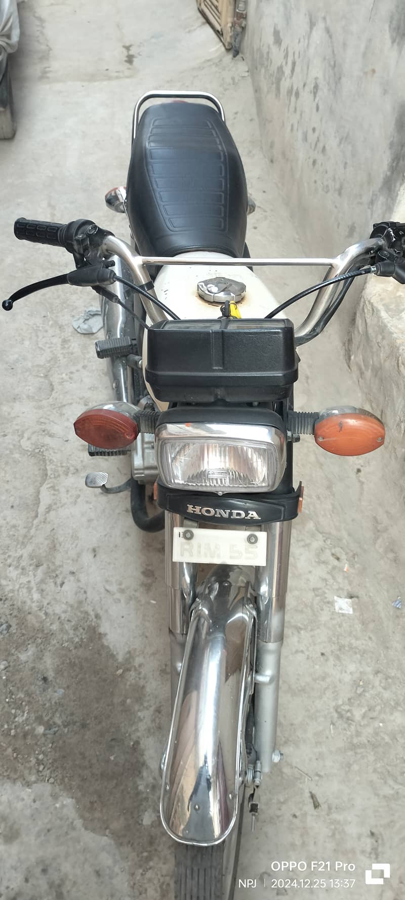 Honda CG 125 2013 4