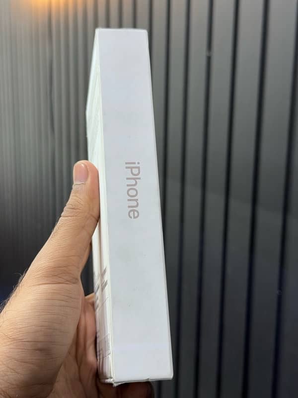 iphone 16 pro max 256gb NoN active Box pack     11 13 14 15 12 5