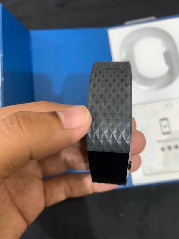 Fitbit Charge 2 10/9 Condition For Sale 4